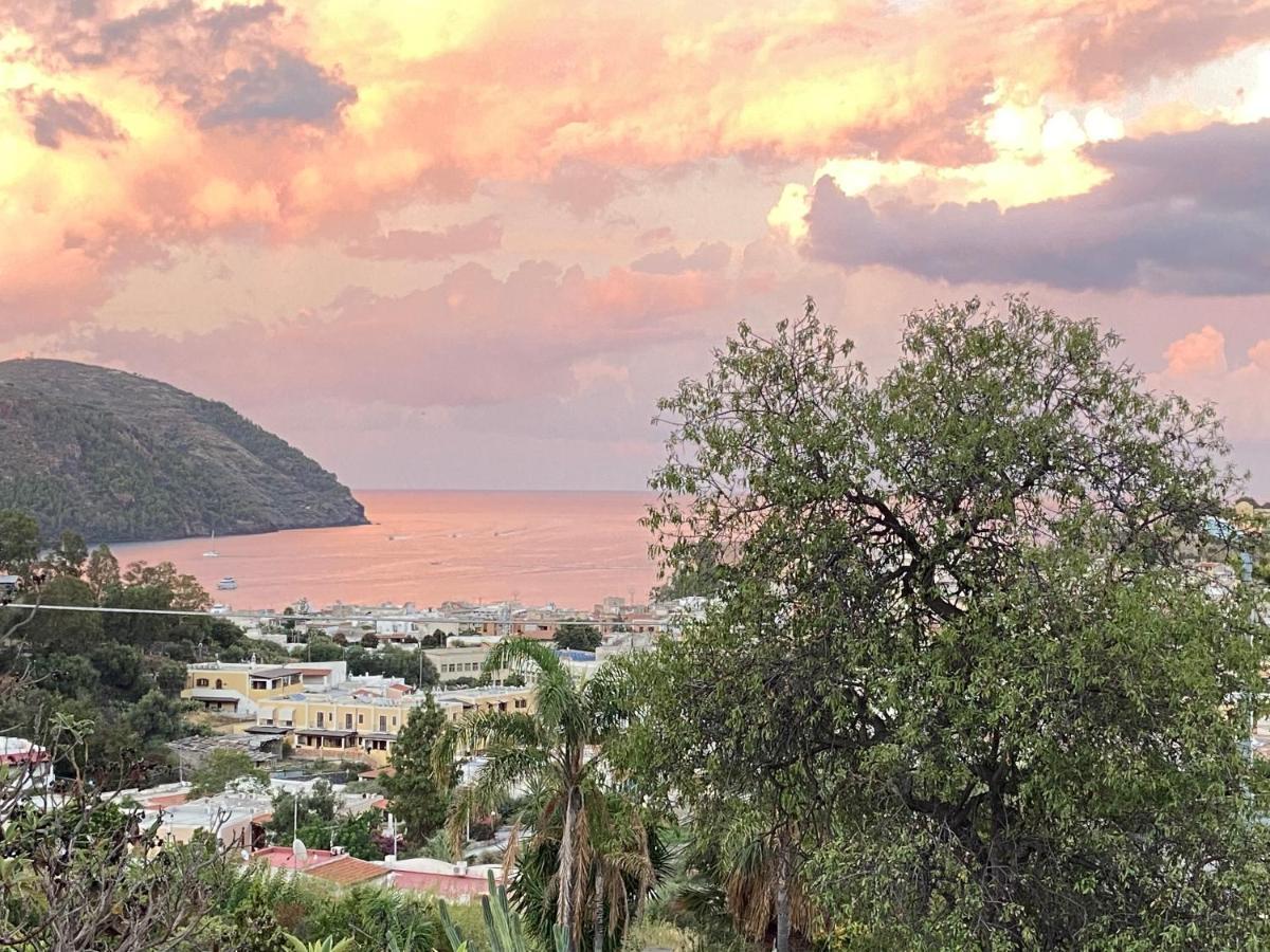 Villa La Milanina Lipari  Bagian luar foto