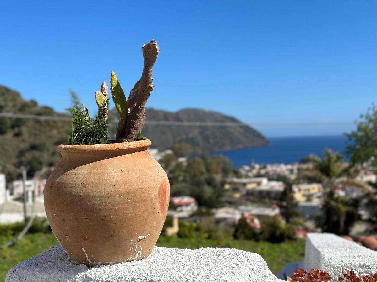 Villa La Milanina Lipari  Bagian luar foto