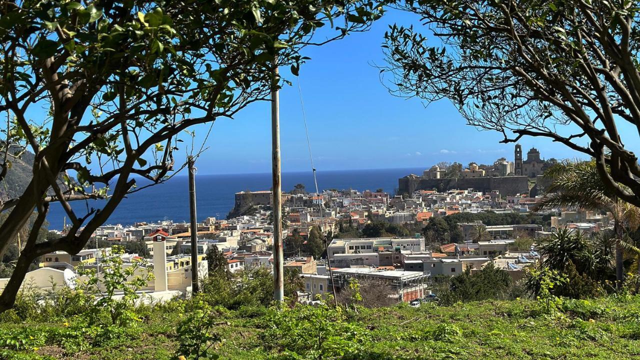 Villa La Milanina Lipari  Bagian luar foto