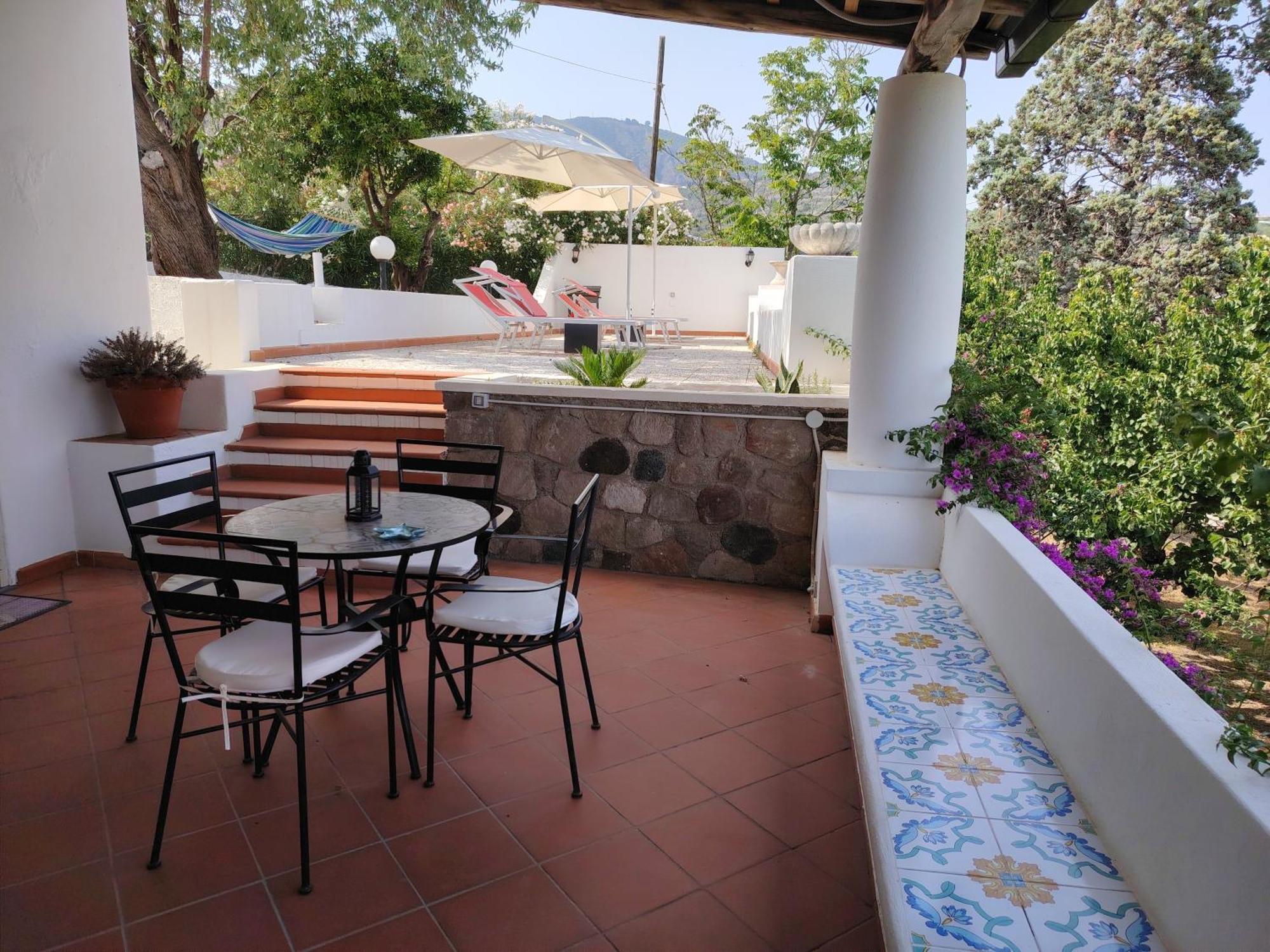 Villa La Milanina Lipari  Bagian luar foto